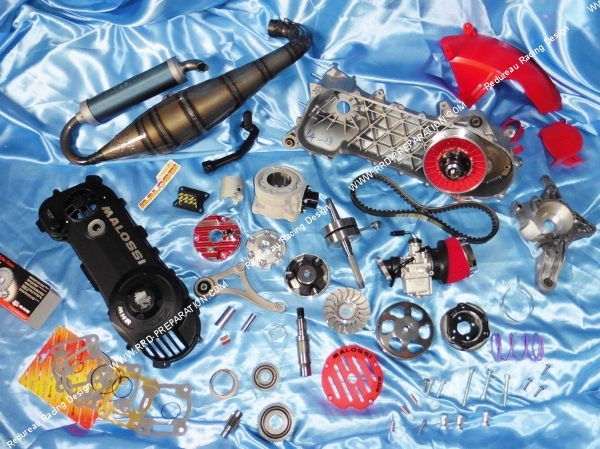 Photo de l'ensemble des pièces qui composent le moteur malossi MHR RC-ONE 94cc pour scooter PIAGGIO