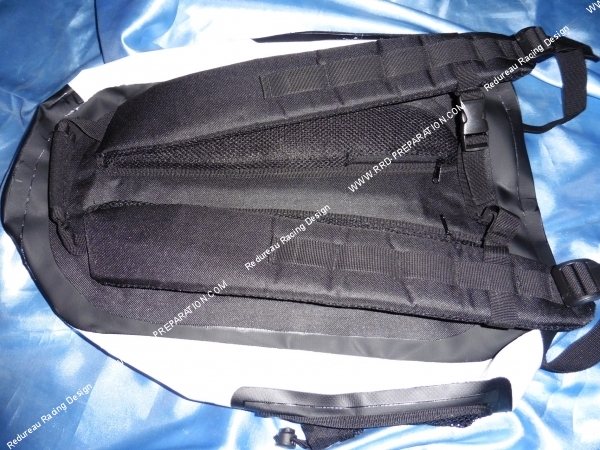 Photo du sac a dos MALOSSI noir, renforcé et waterproof, résistant a l'eau