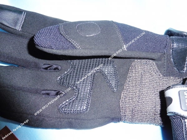 Photo de la paire de gant moto homologué CE pour circuler sur la voie publique