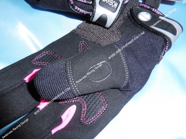 Photo de la paire de gant noir et rose pour moto
