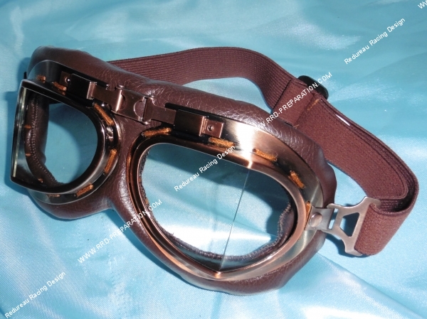 Photo de la paire de lunettes moto old school anciennes retro en cuir aviateur aviator