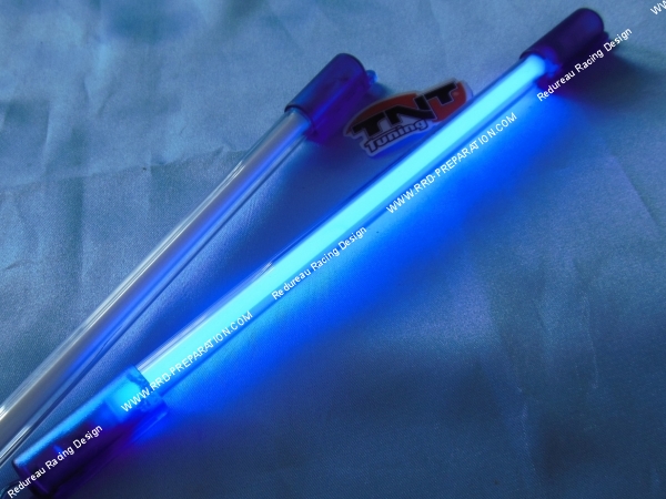 vue 2 néons TNT 230mm a transformateur cathode éclairant bleu
