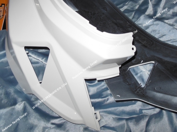 vue Coque arrière TUN'R NEW DESIGN Booster Spirit après 2004 blanc  noir peint au choix