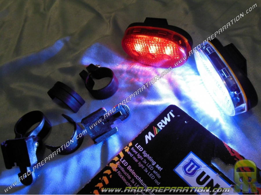 Lampe à pile MARWI avant et arrière à leds pour vélo (moto secours)