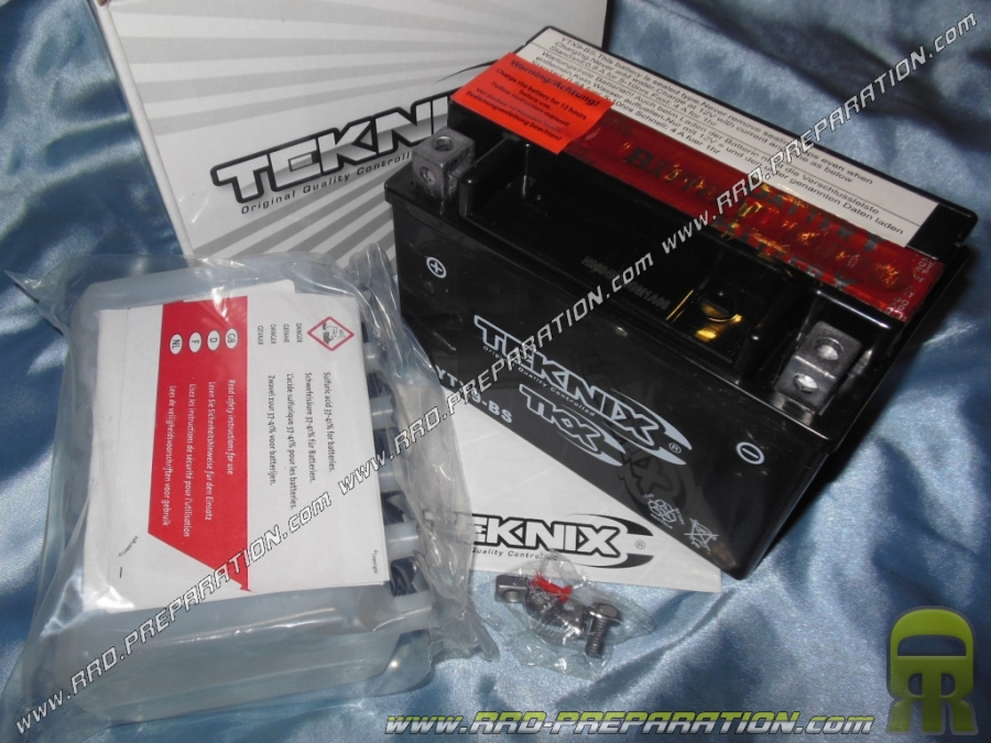 Batería sin mantenimiento TEKNIX YTX9A-BS 12v 8A para moto, mécaboite, scooters...