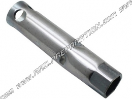 Standard spark plug wrench BUZZETTI right has tube (for pivot) sizes with the choices