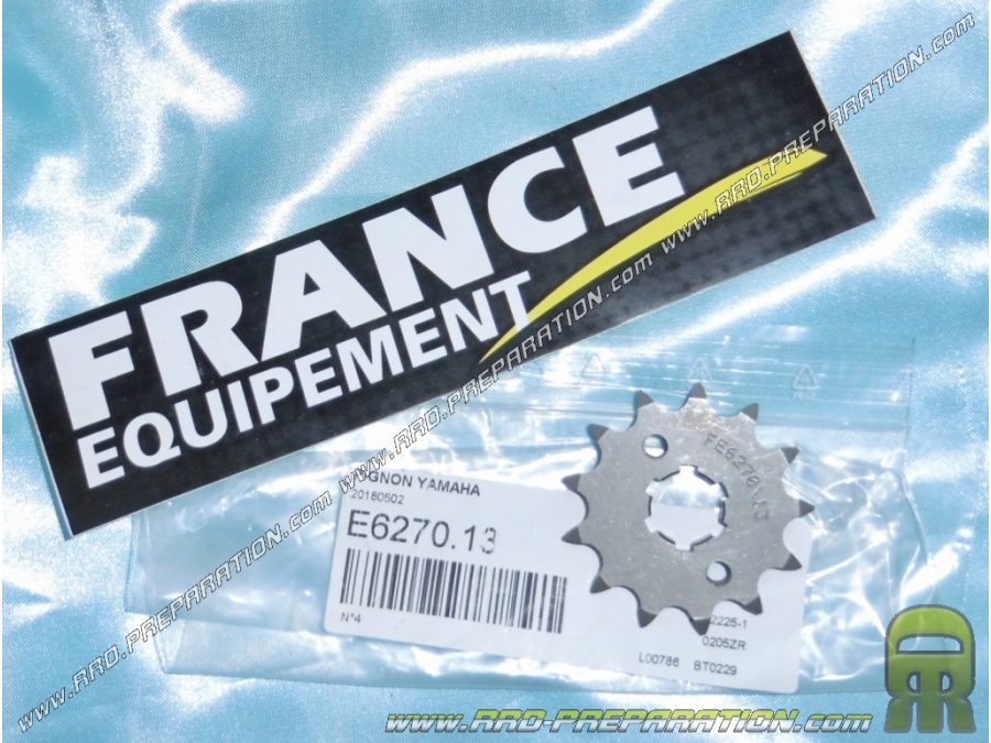 Pignon de sortie de boite FRANCE EQUIPEMENT dents aux choix pour moto YAMAHA YZF R 125, MT 125, FANTIC, BETAMOTOR. largeur 428