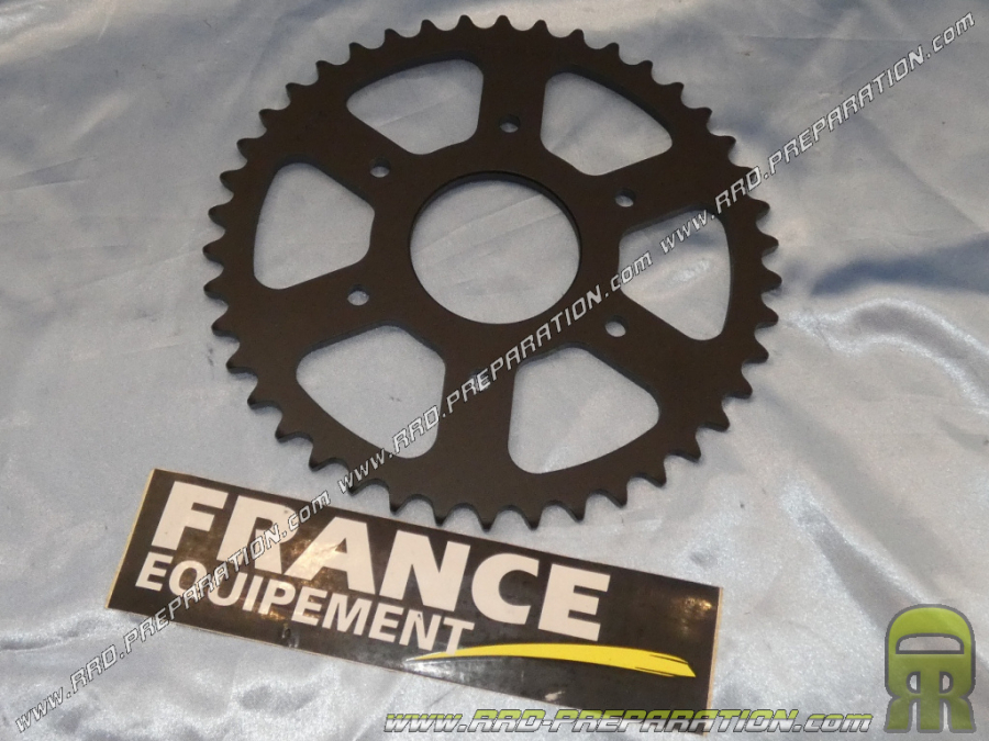 Couronne en 520 FRANCE EQUIPEMENT pour moto KTM RC 125cc à partir de 2014 Couronne en 520 FRANCE EQUIPEMENT pour moto KTM RC 125cc à partir de 2014
