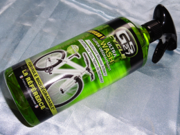 Spray biodegradable ULTRA WASH GS 27 súper desengrasante para bicicletas 1L