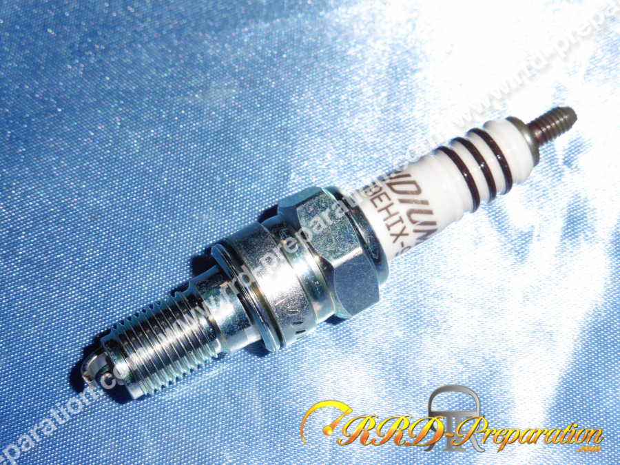 NGK CR6EIA-9 Iridiu IX Spark Plug In Pakistan - StarShop.pk