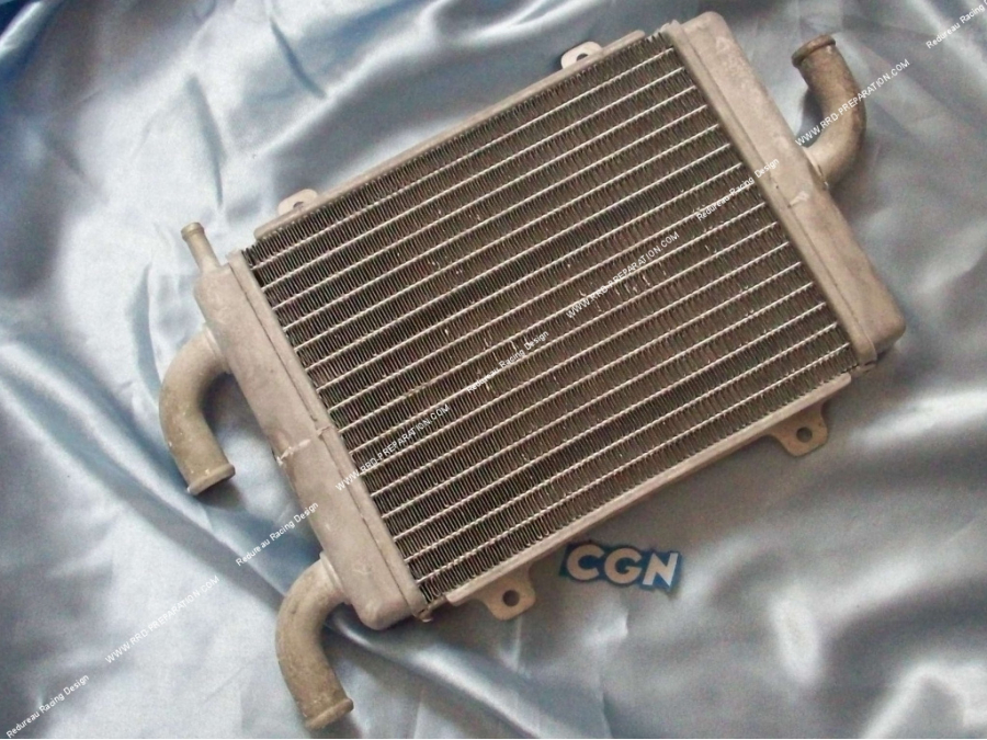 Radiateur de refroidissement alu CGN 23,5cm X 15,5cm pour PEUGEOT SPEEDFIGHT, proto, scooter, mob, mécaboite...