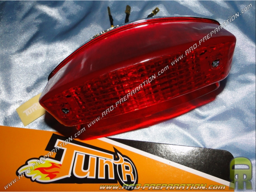 Feu arrière pour mécaboite et scooter (xps, x-limit, tzr, dt, xp6...) rouge CGN type origine Feu arrière pour mécaboite et scooter (xps, x-limit, tzr, dt, xp6...) rouge CGN type origine