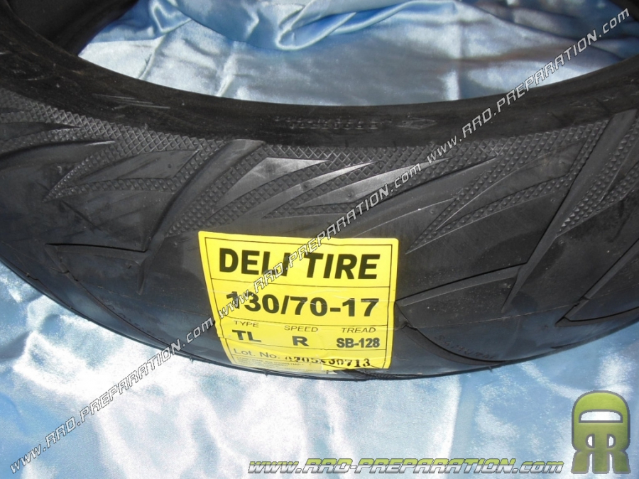 DELI TIRE 130/70 X 17 SB128R TL 62R SAMURAI neumático para moto, mécaboite