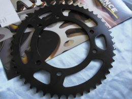 Couronnes pour moto SUZUKI GSR, GSX-R, BANDIT, GSX R Hayabusa, ...