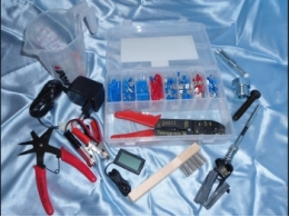 Tools, mechanical equipment ... for maxi-scooter 4-stroke HONDA