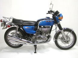 Moto SUZUKI GT 550..