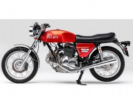 Moto DUCATI GT 750..