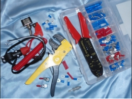 Tools and electrical accessories (clips, terminals, fuses, switches, circuit breaker ...) moped / mob