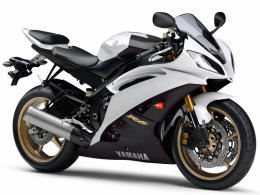 Moto YAMAHA YZF 600 R6...