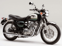 Moto KAWASAKI W800 ...