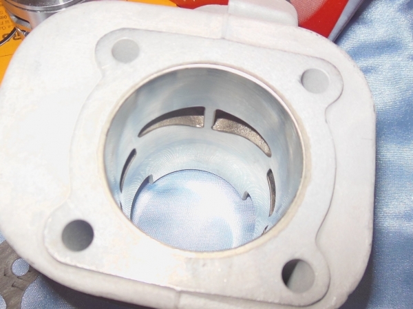 échappement transferts Cylindre - piston sans culasse 70cc Ø47,6mm AIRSAL T6 aluminium (axe de 10mm) minarelli horizontal air