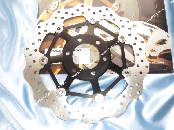 Le disque de frein proposé par FRANCE EQUIPEMENT pour moto 125cc, 250cc et 600cc HYOSING Comet, Naked et GT.
