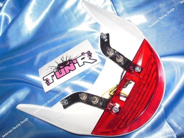 dessous Aileron feu stop TUN'R pour scooter PEUGEOT SPEEDFIGHT blanc ou carbone