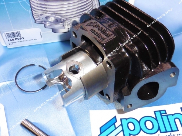 Photo du piston et de son cylindre du kit polini en fonte pour moteur minarelli air ovetto, neos