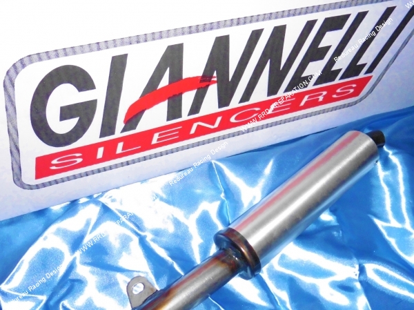 Photo de l'échappement giannelli et de sa cartouche pour les motos suzuki rg gamma 80
