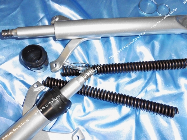 Photo du plongeur de fourche pour la remise à neuf de la suspension avant