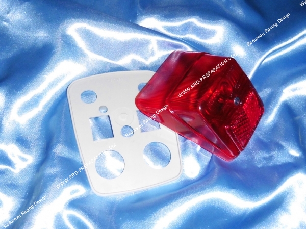 Photo du cabochon arrière pour scooter vespa 50