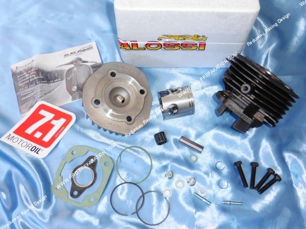 Photo du cylindre malossi, de son ,piston de sa culasse ainsi que de son pack joint complet pour scooter 2 temps de marque vespa