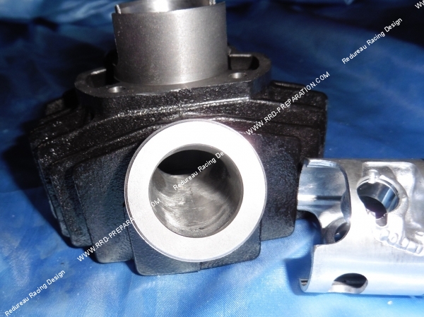Photo de la préparation pour la compétition du kit Polini 65cc Ø45mm fonte pour YAMAHA CHAPPY