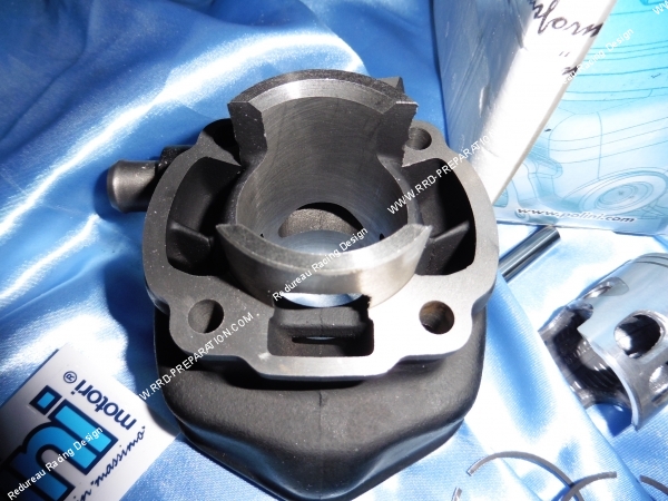 Photo des diagrammes et des transferts sur le kit Polini en fonte pour scooter minarelli horizontal liquide nitro, aerox