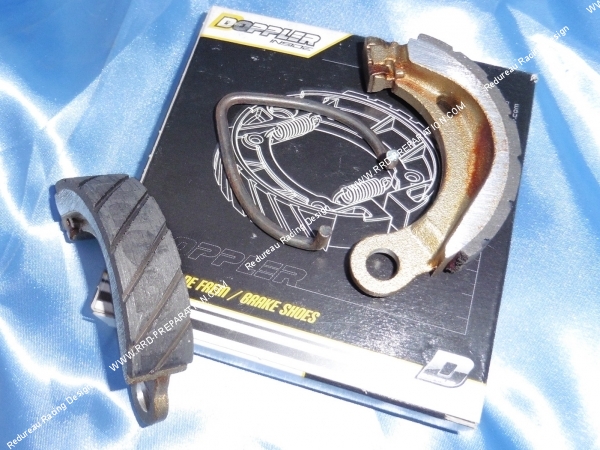 Photo des mâchoires de frein pour cyclomoteur PEUGEOT 103 spx, rcx