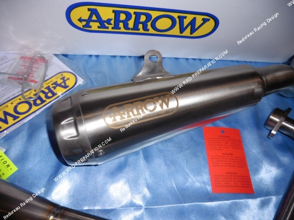 Photo du silencieux de pot d'échappement gravé au laser pour moto Suzuki GSX-S et GSX-R 125