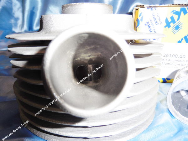Photo de l’échappement sur le cylindre piston sans culasse 50cc Ø40mm PARMAKIT aluminium pour FLANDRIA 50cc