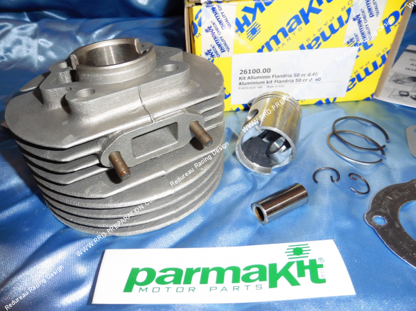 Photo du cylindre et de la fixation de la pipe d'admission sur le 50cc Ø40mm PARMAKIT aluminium pour FLANDRIA 50cc