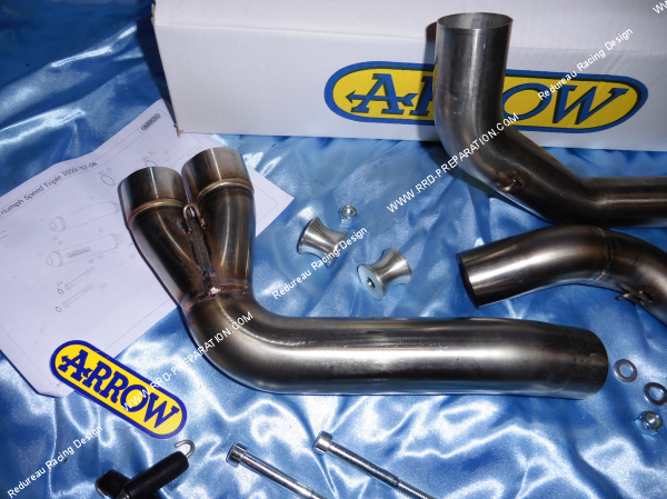 Photo du raccord ARROW pour collecteur ARROW/Origine au silencieux ARROW sur TRIUMPH SPEED TRIPLE 1050 i de 2007 a 2010
