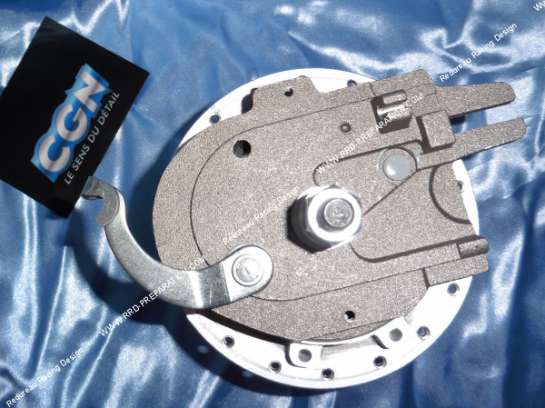 Photo du moyeu de roue arrière complet CGN pour MBK 89 Ø100mm 36 trous axe de 12mm