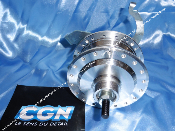 Photo du moyeu de roue arrière complet CGN pour MBK 51 Ø80mm 36 trous axe de 10mm