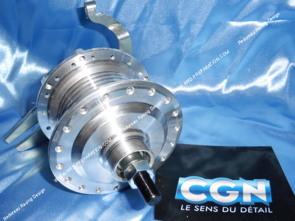 Photo du moyeu de roue arrière complet CGN pour PEUGEOT 103 Ø80mm 36 trous axe de 12mm (jante LEULEU)