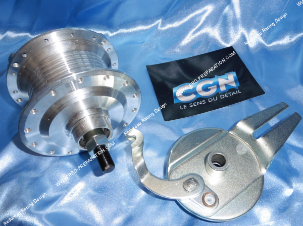 Photo du moyeu de roue arrière complet CGN pour PEUGEOT 103 Ø80mm 28 trous axe de 12mm