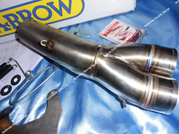 Photo du raccord ARROW version basse pour MV Agusta BRUTALE 910, 750 de 2003 à 2008