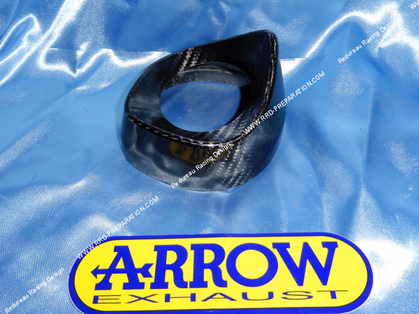 Photo de l'embout d'échappement arrow thunder en carbone
