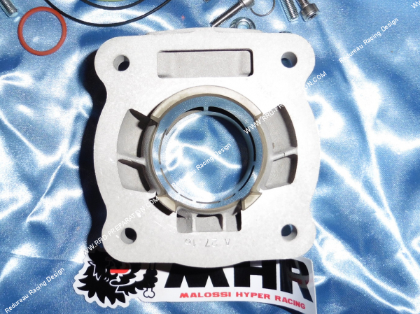 Photo des transferts sur le cylindre 70cc Ø47,6mm MALOSSI MHR TEAM TESTA ROSSA aluminium (axe de 13mm) minarelli horizontal liquide