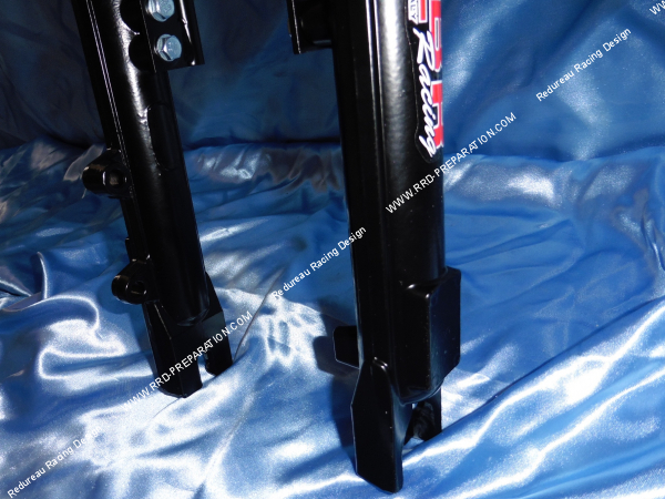 Photo de la suspension avant EBR RACING COMPETITION hydraulique noire en aluminium réglable pour PUCH MAXI, PEUGEOT 103 et MBK 51