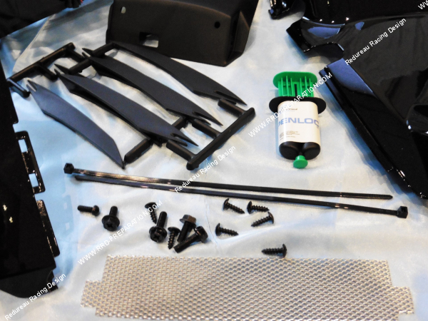 kit, fixation, plastiques, collier, colecon, vis, grille