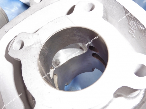 Préparation de l'échappement du kit MALOSSI MHR TEAM 50cc pour minarelli am6
