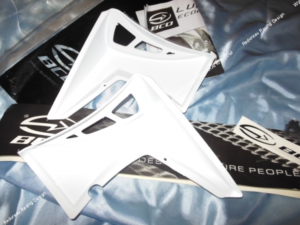 debajo de las tomas de aire delanteras BCD para scooter PEUGEOT LUDIX Black White con opciones sous Ecopes avant BCD pour scooter PEUGEOT LUDIX Noir Blanc aux choix